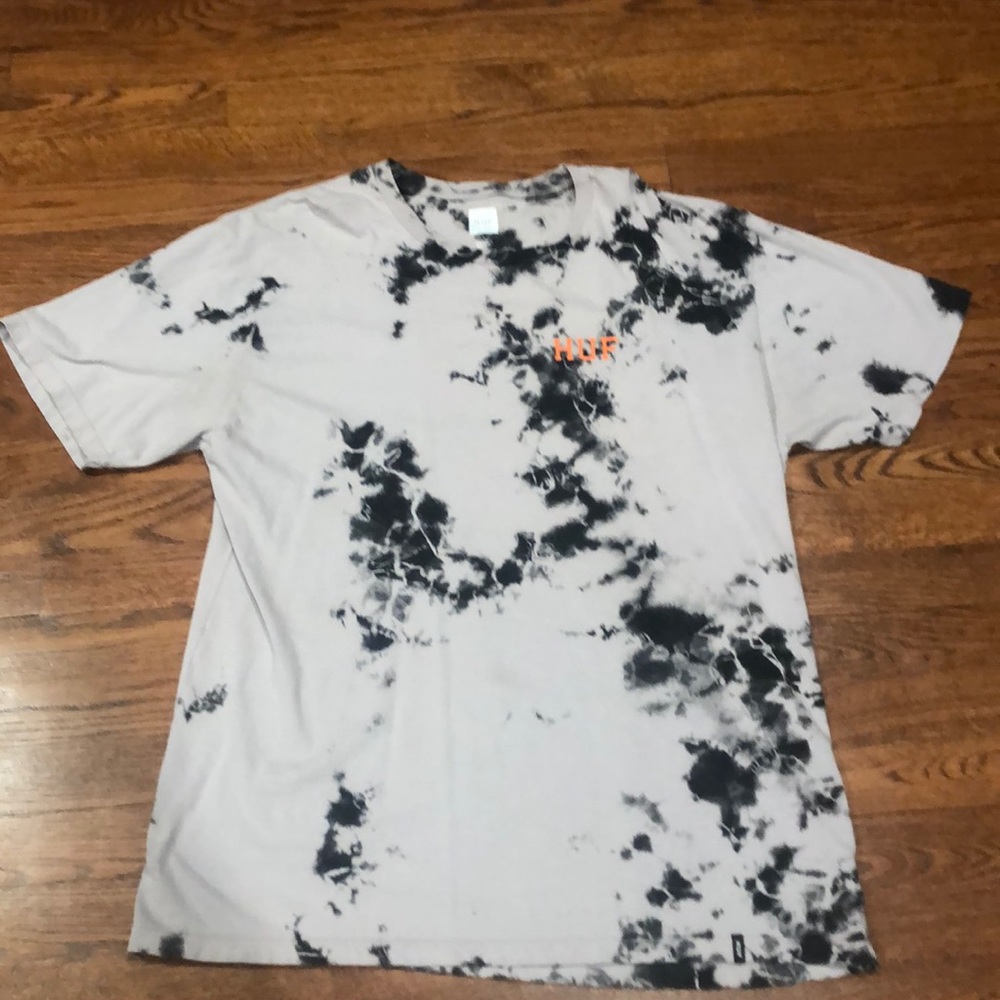 Ty dye esq HUF shirt; B different; B mysterious